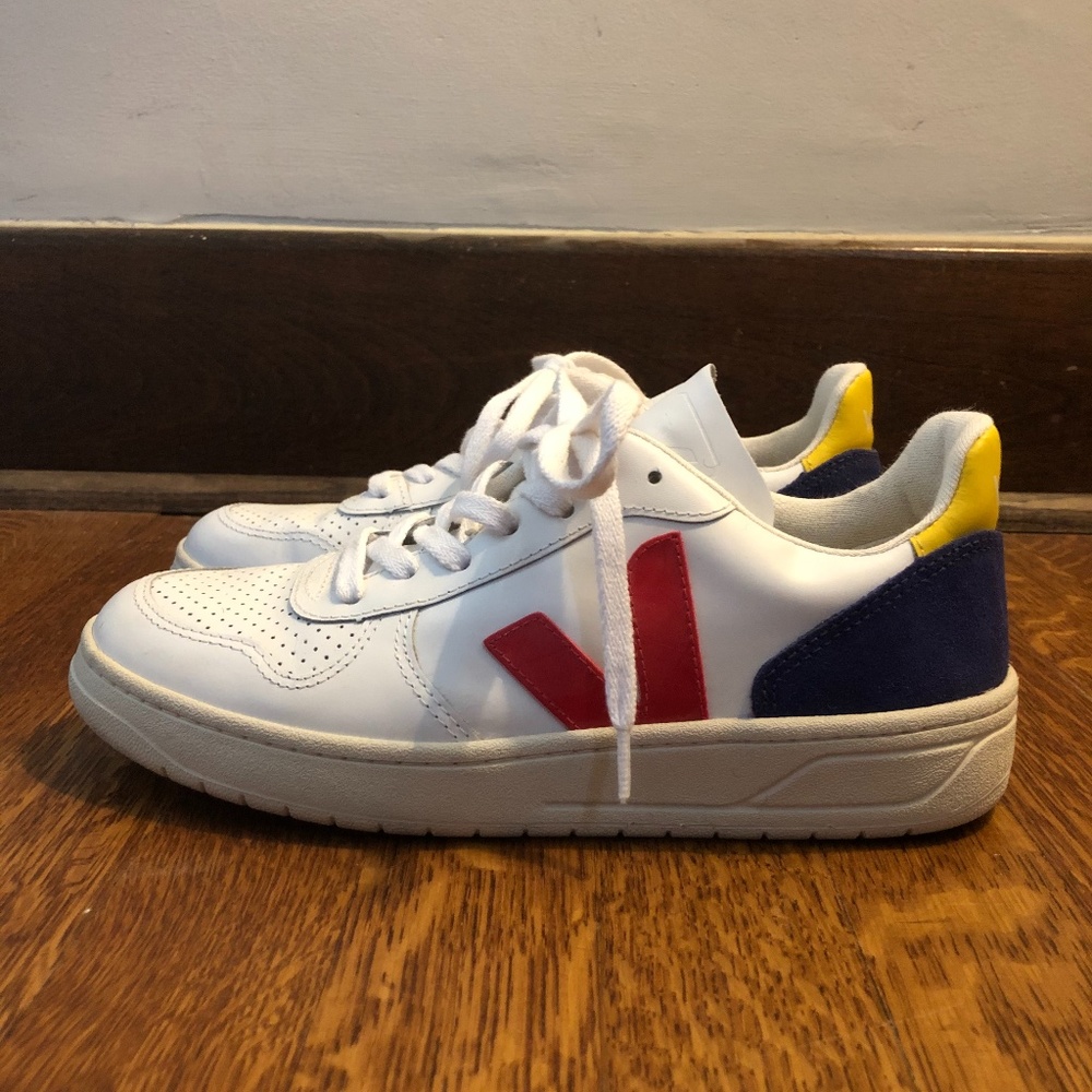 Veja V-10 Sneakers